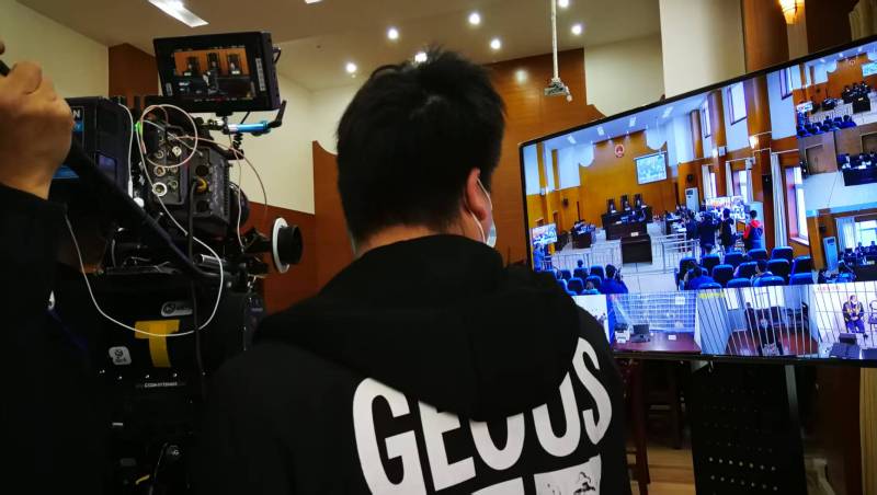 AI生成VS人工创意——曲阜市广告片拍摄公司的技术浪漫主义实践